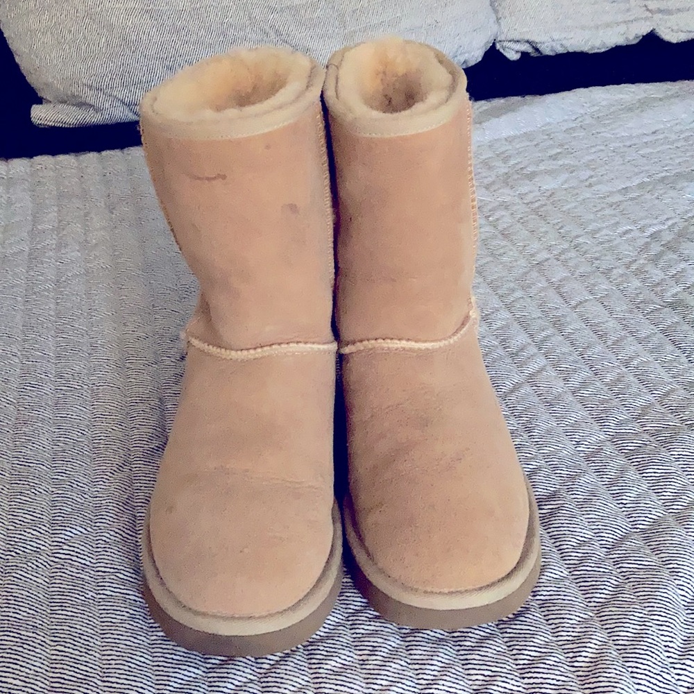 Ugg’s size 7